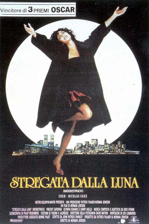 Locandina del film Stregato dalla luna, commedia romantica intensa